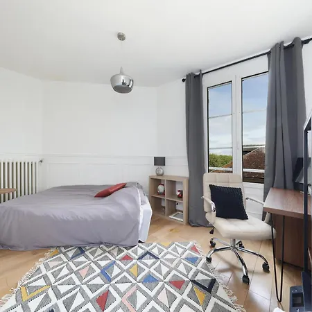 Апартаменты Dans Le Centre Ville, A 2 Minutes Du Palais *